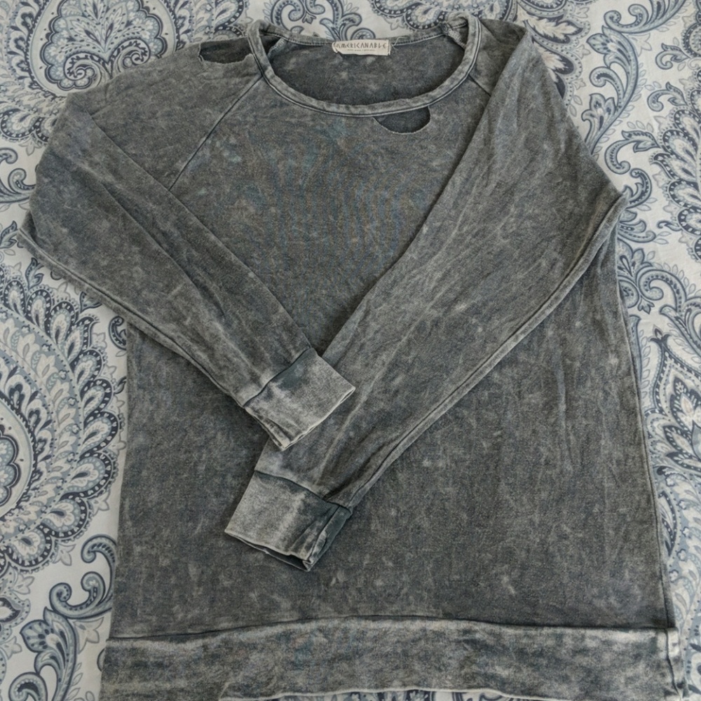 Sweatshirt